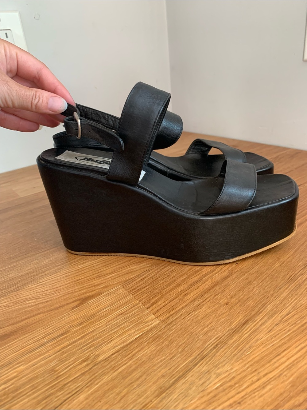 Y2K Buffalo David Bitton Black Platform Wedge Sandals 🖤 - Women's size 7.5/8